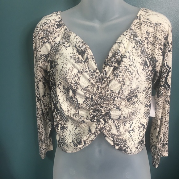 Charlotte Russe Snakeskin Reptile Crop Top Plus - Picture 4 of 6